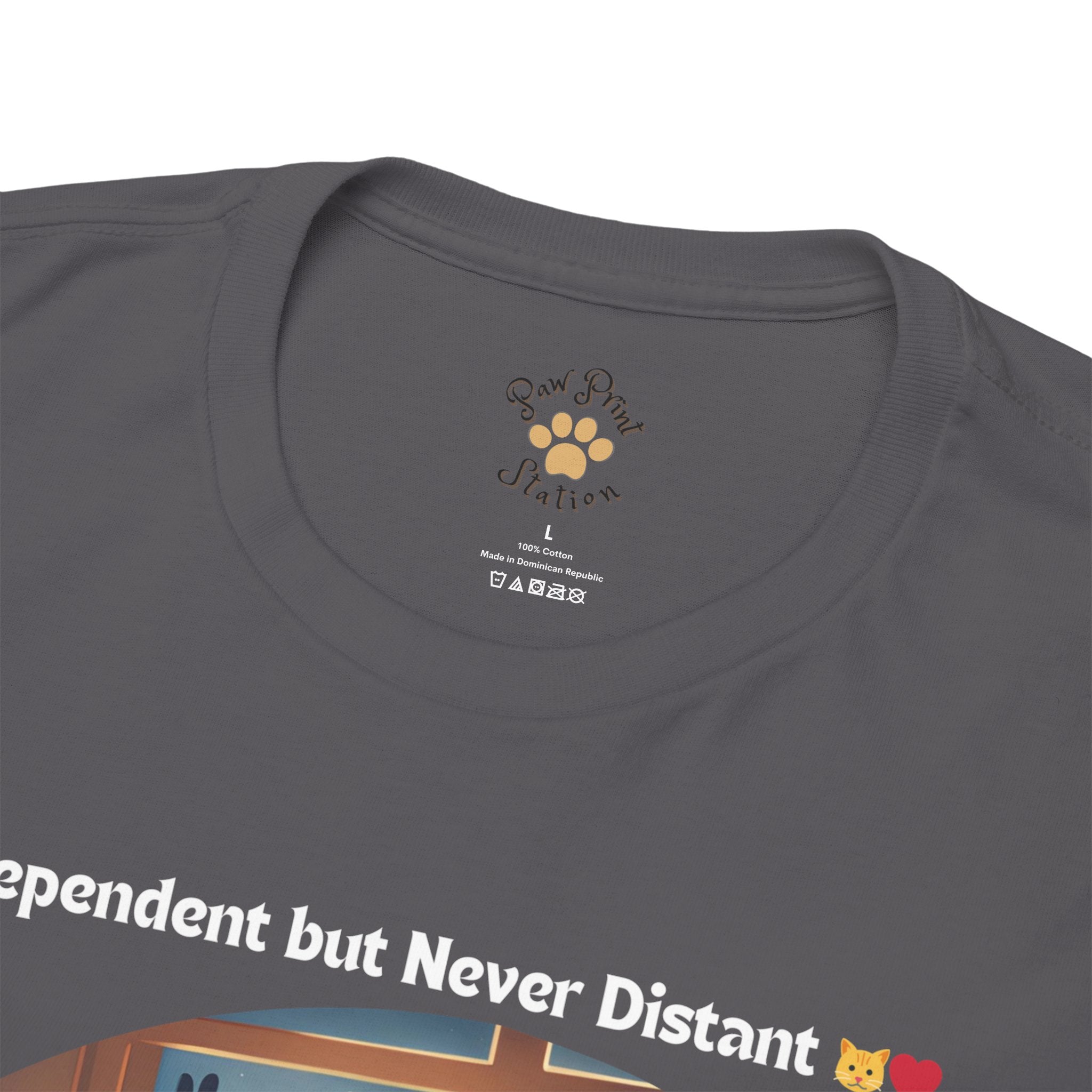 Unisex - Space to Roam, Love to Share: British Shorthair T-Shirt