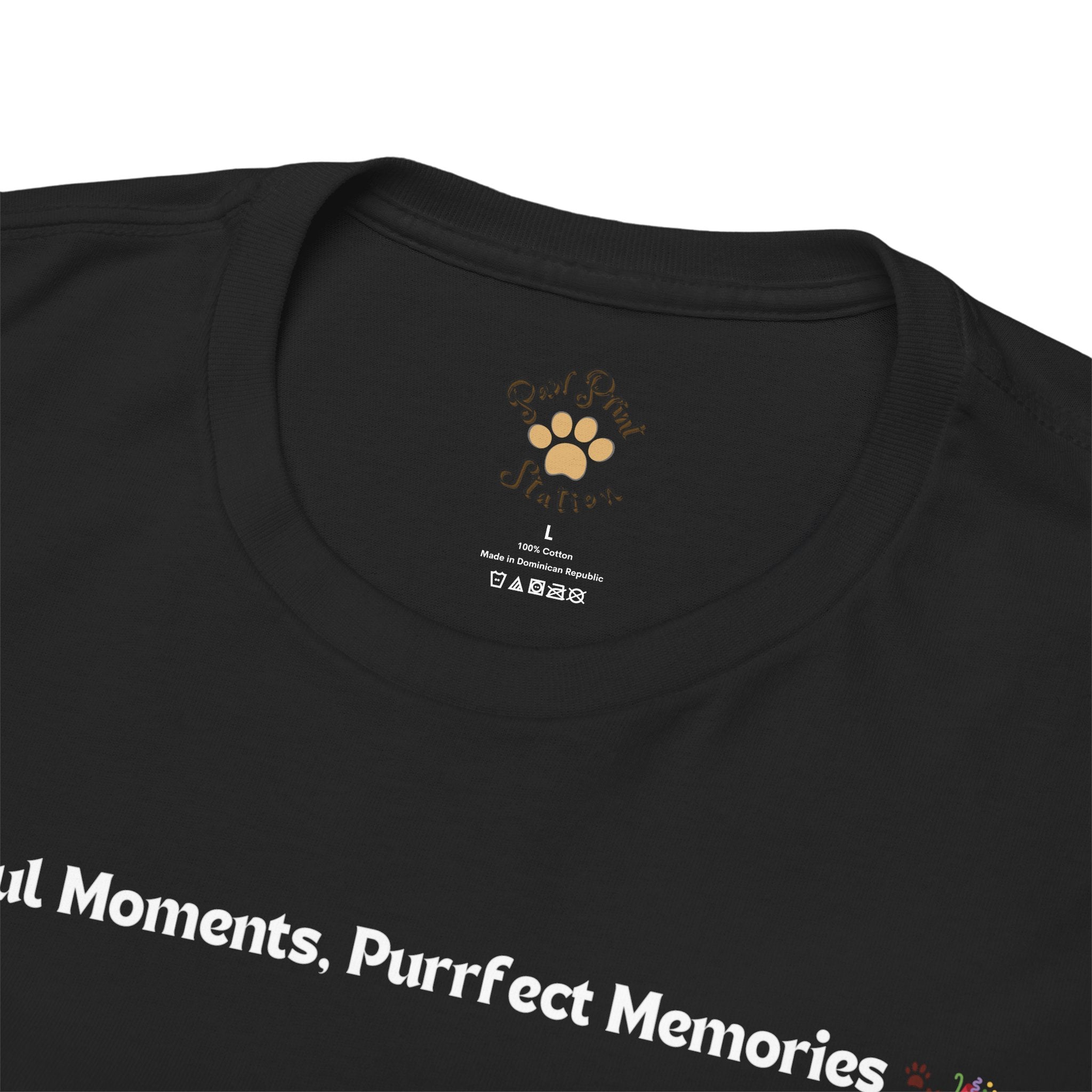 Unisex - Playful Moments, Purrfect Memories: Maine Coon Fun T-Shirt