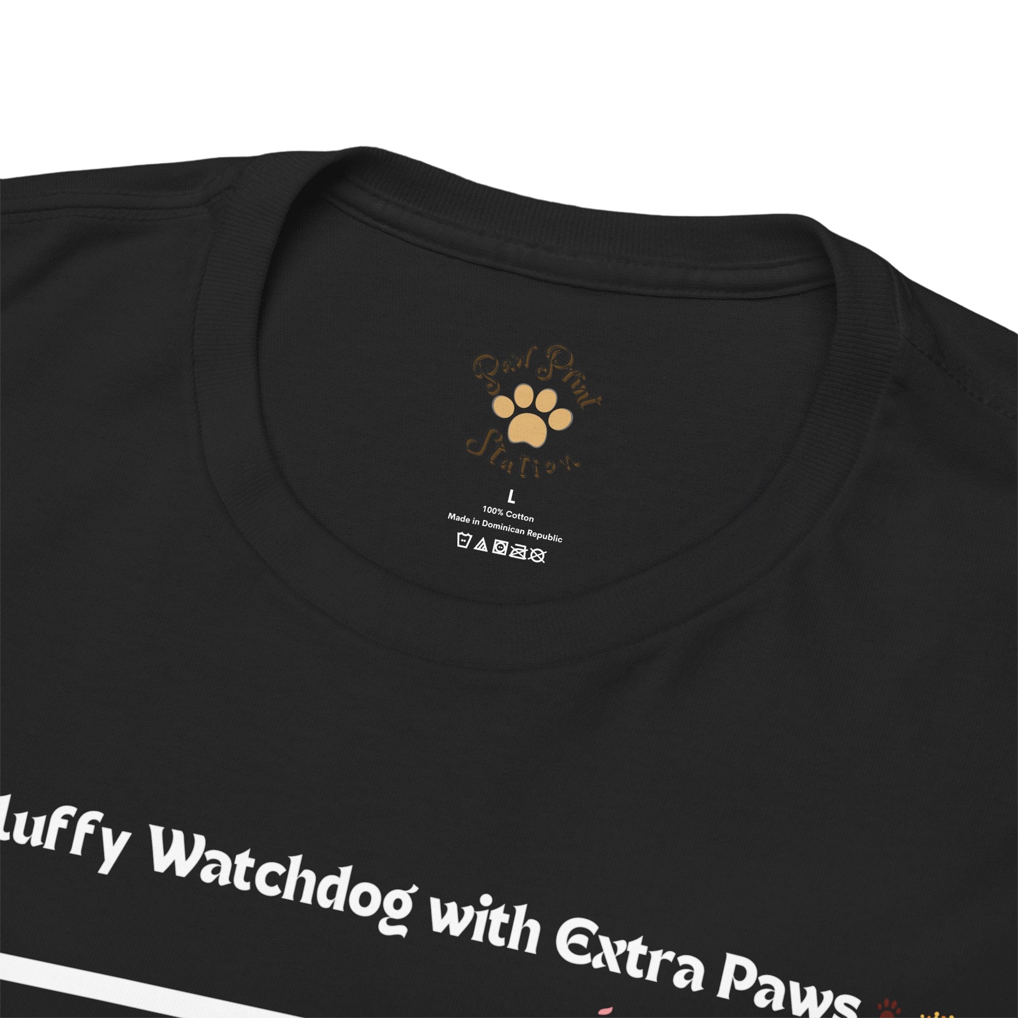 Unisex “Fluffy Watchdog” Maine Coon T-Shirt – Gentle Guardian, Cat Lover Gift
