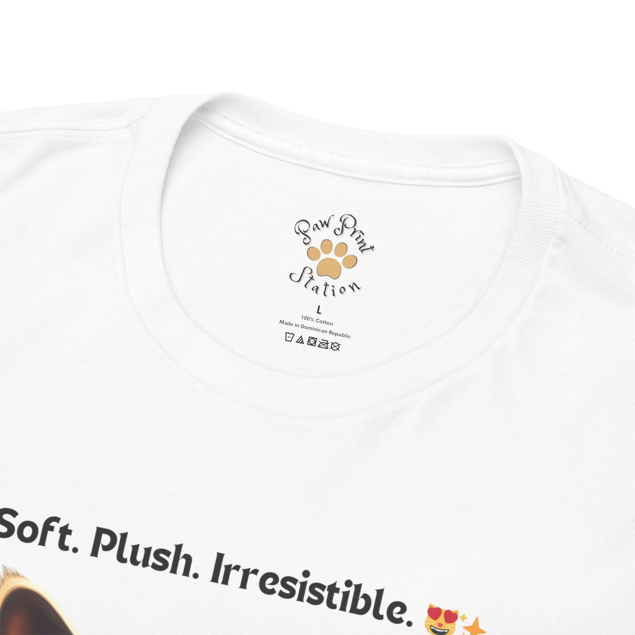 Unisex - Plush Perfection: British Shorthair Cuddles T-Shirt