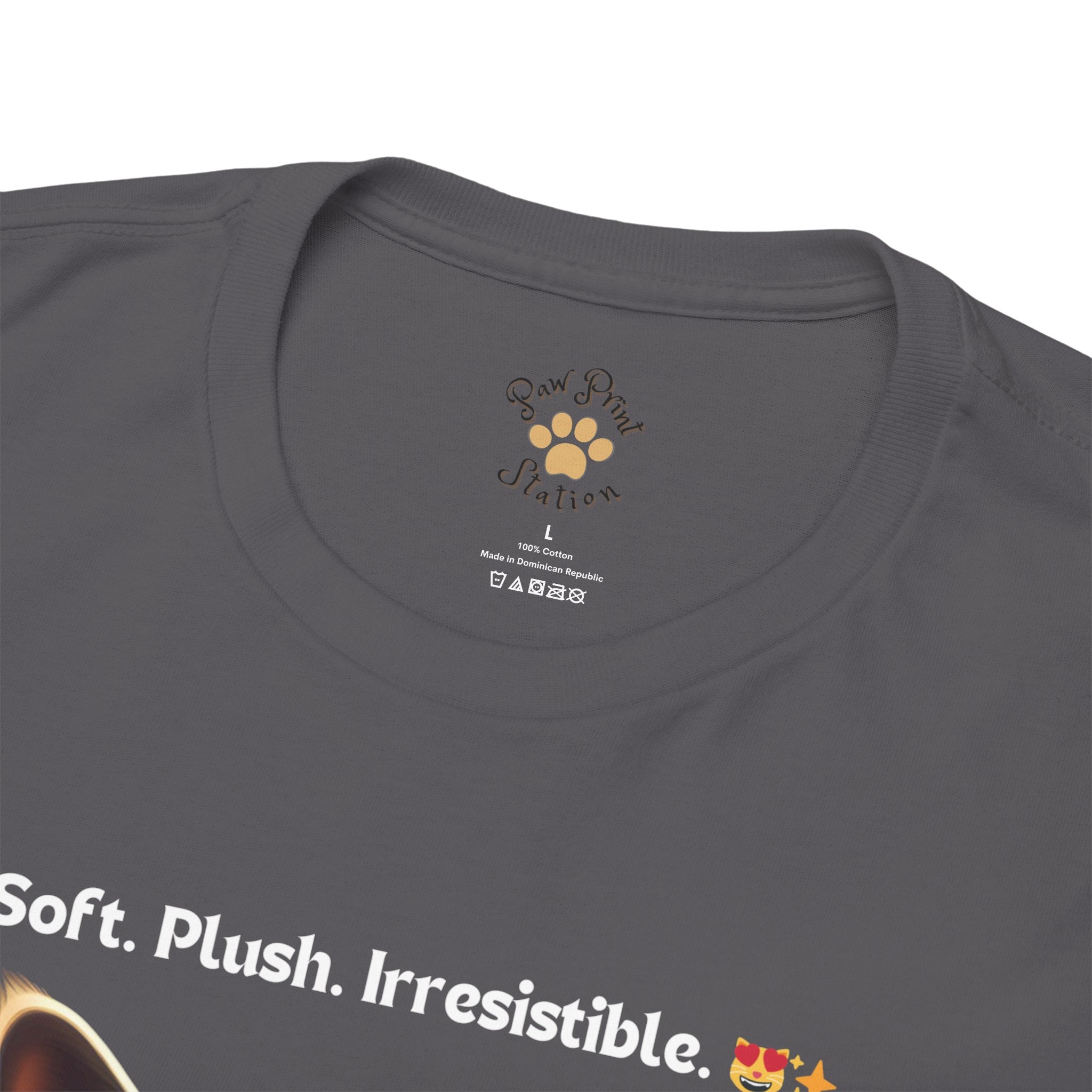 Unisex - Plush Perfection: British Shorthair Cuddles T-Shirt