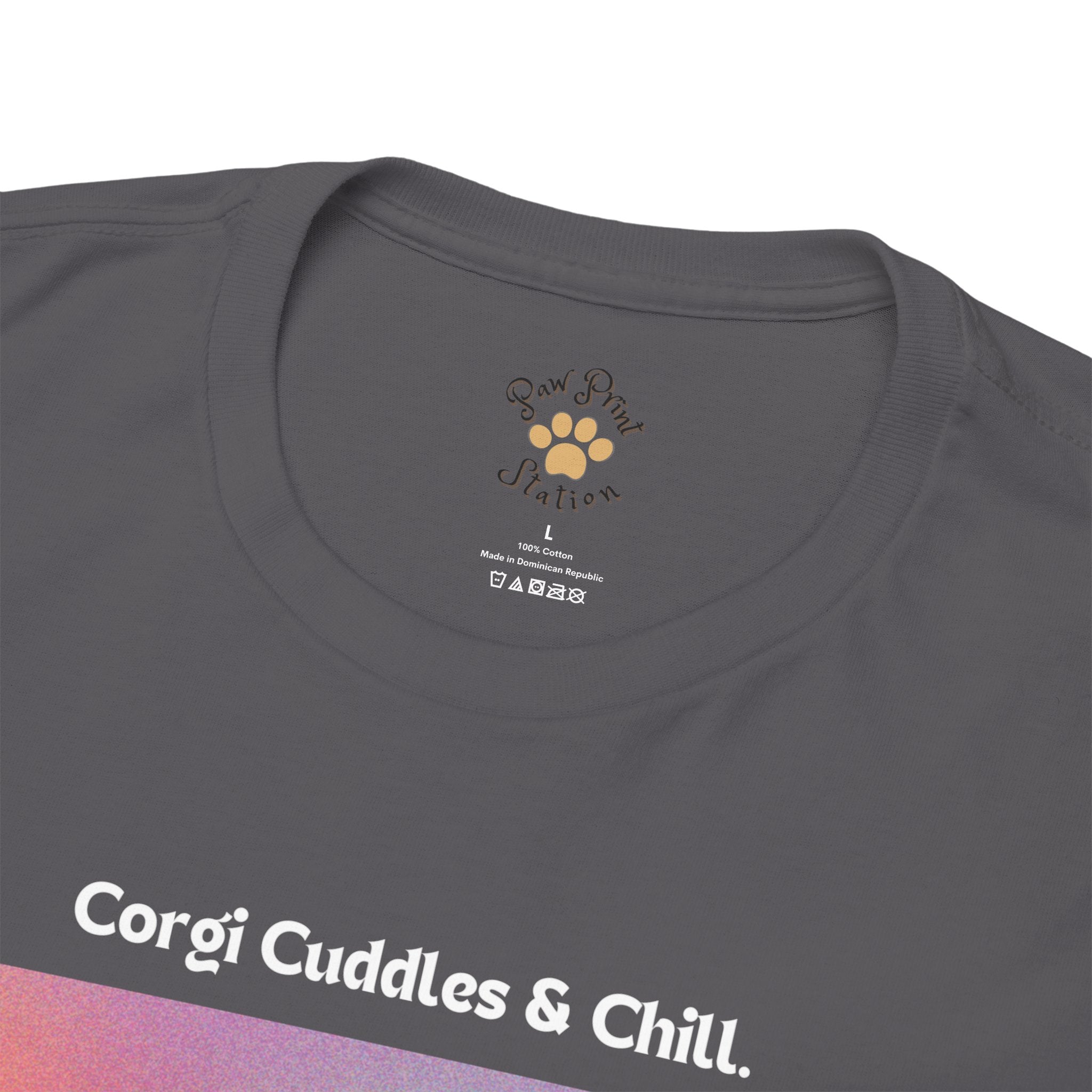 Women's - Corgi Cuddles & Chill: Cozy Movie Nights T-Shirt