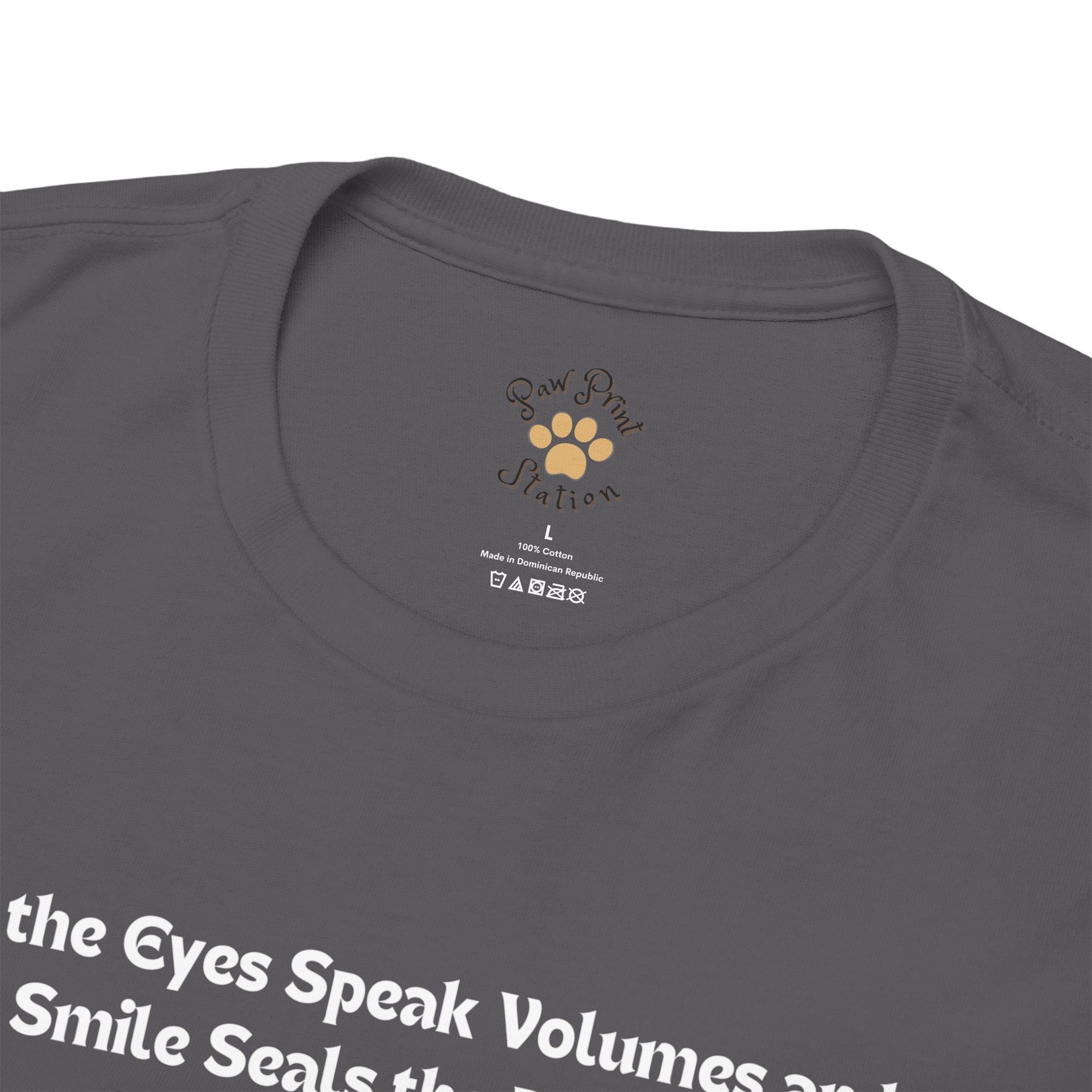 Unisex - When the Eyes Speak Volumes: Shiba Inu T-Shirt